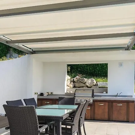 Villa Piscina *